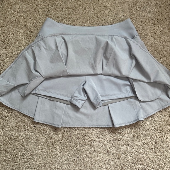 PUMA PWR Shape Grey Pleated Skort sz M (317) - Picture 4 of 7